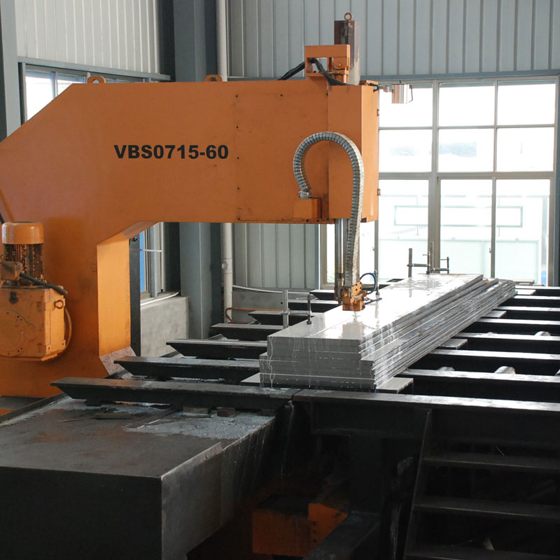 Kuinka neljän ytimen muottimateriaalit tarjoavat tarkat ratkaisut erilaisiin työolosuhteisiin muotinvalmistuksessa?